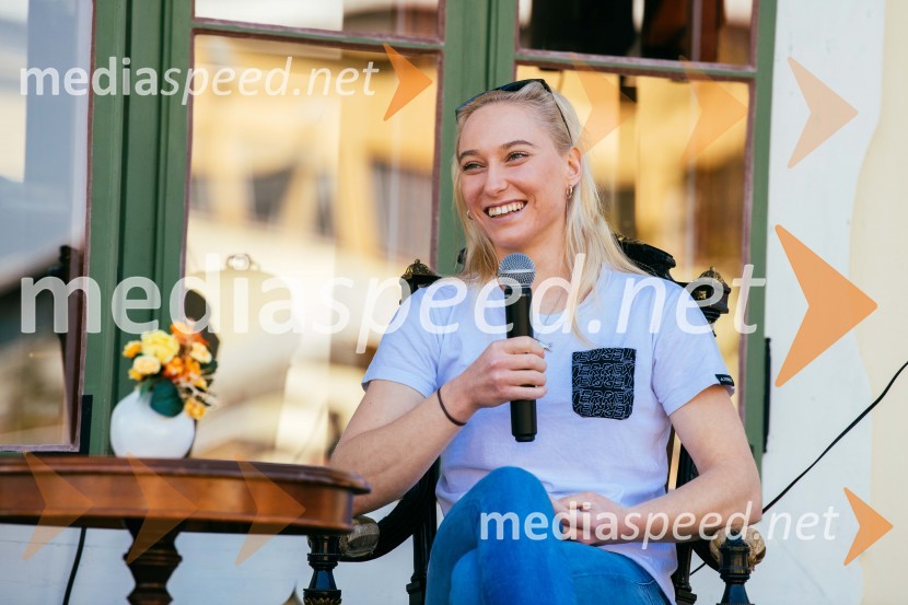  Janja Garnbret, športna plezalkaPoklon slovenskim olimpijkam na Ruski Dači