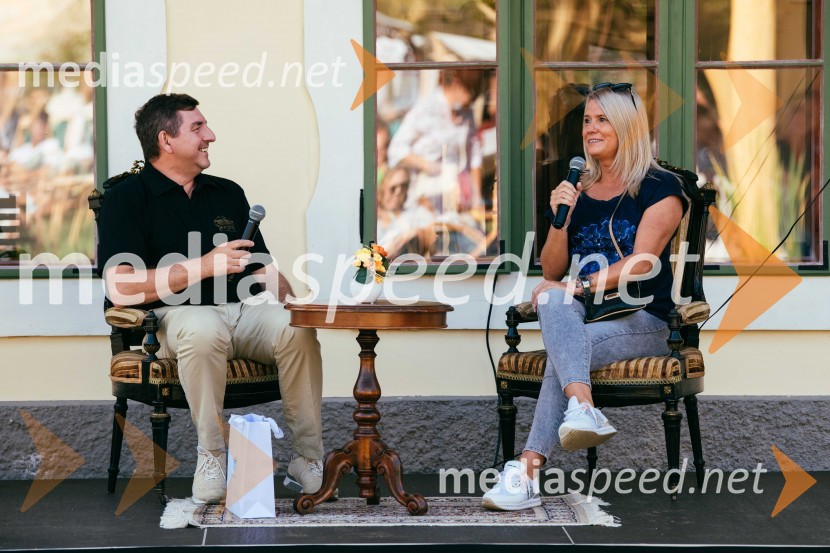 dr. Aleš Musar, lastnik Ruske dače;   Jolanda  Čeplak, atletinja - tekPoklon slovenskim olimpijkam na Ruski Dači