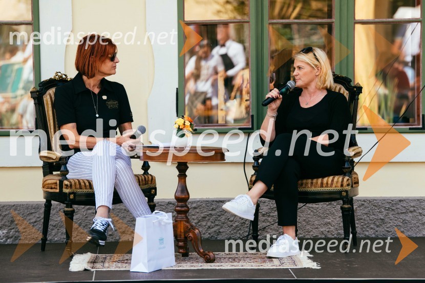  Darinka Pavlič Kamien, strokovnjakinja za komuniciranje;  Alenka  Dovžan, nekdanja smučarkaPoklon slovenskim olimpijkam na Ruski Dači