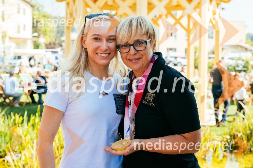  Janja Garnbret, plezalka;  Nataša Pirc Musar, partnerica, direktorica in odvetnica, Pirc Musar odvetniška družbaPoklon slovenskim olimpijkam na Ruski Dači