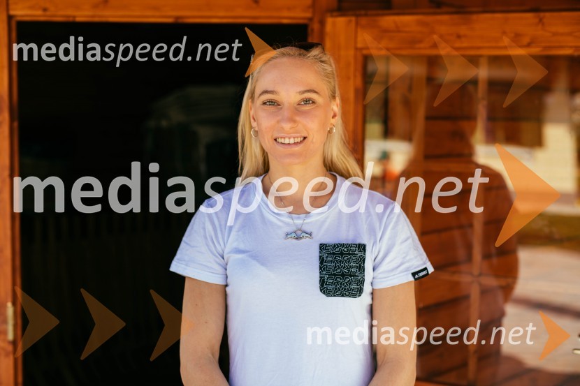  Janja Garnbret, plezalkaPoklon slovenskim olimpijkam na Ruski Dači