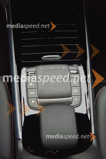 Mercedes EQA, slovenska predstavitev