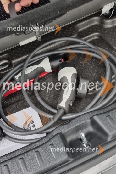 Mercedes EQA, slovenska predstavitev