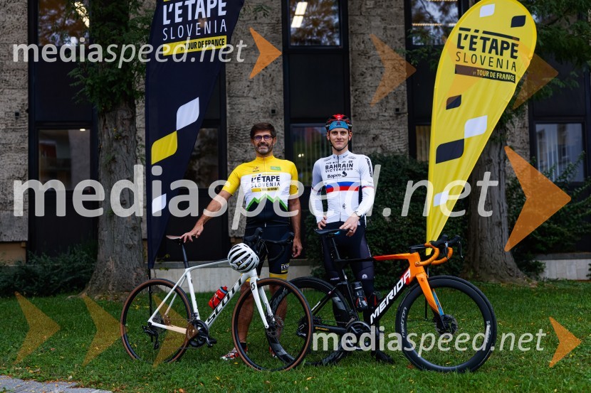  Matjaž Rakovec, župan Mestne občine Kranj;  Matej Mohorič, cestni kolesar, ambasador L'EtapeV Kranju predstavili L'Étape Slovenia by Tour de France