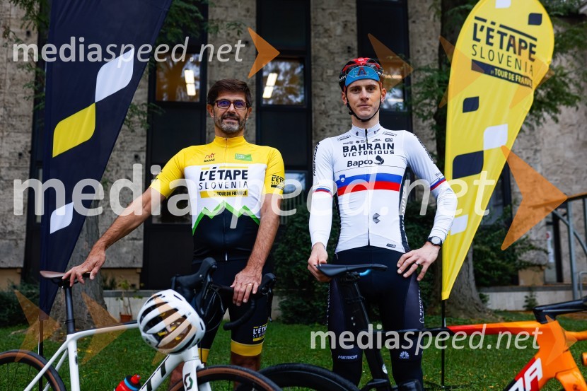  Matjaž Rakovec, župan Mestne občine Kranj;  Matej Mohorič, cestni kolesar, ambasador L'EtapeV Kranju predstavili L'Étape Slovenia by Tour de France