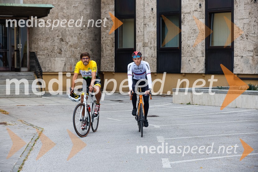  Matjaž Rakovec, župan Mestne občine Kranj;  Matej Mohorič, cestni kolesar, ambasador L'EtapeV Kranju predstavili L'Étape Slovenia by Tour de France