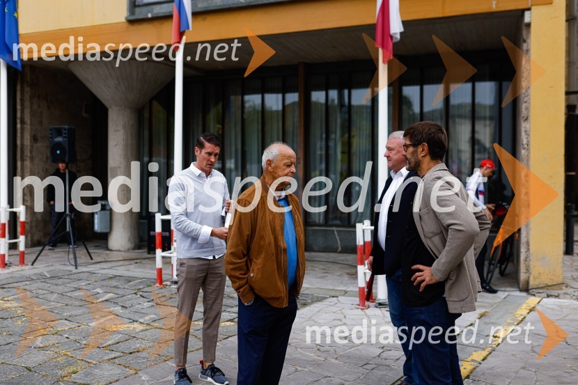  ... ;  Franc Hvasti, nekdanji kolesar, trener in selektor;  Matjaž Rakovec, župan Mestne občine KranjV Kranju predstavili L'Étape Slovenia by Tour de France