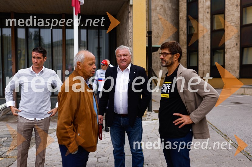  ... ;  Franc Hvasti, nekdanji kolesar, trener in selektor;  ... ;  Matjaž Rakovec, župan Mestne občine KranjV Kranju predstavili L'Étape Slovenia by Tour de France