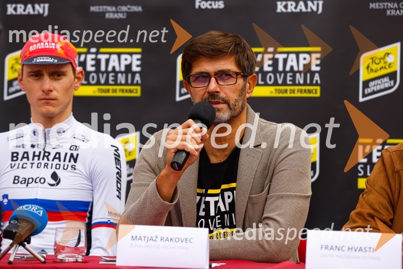  Matej Mohorič, cestni kolesar, ambasador L'Etape;  Matjaž Rakovec, župan Mestne občine KranjV Kranju predstavili L'Étape Slovenia by Tour de France