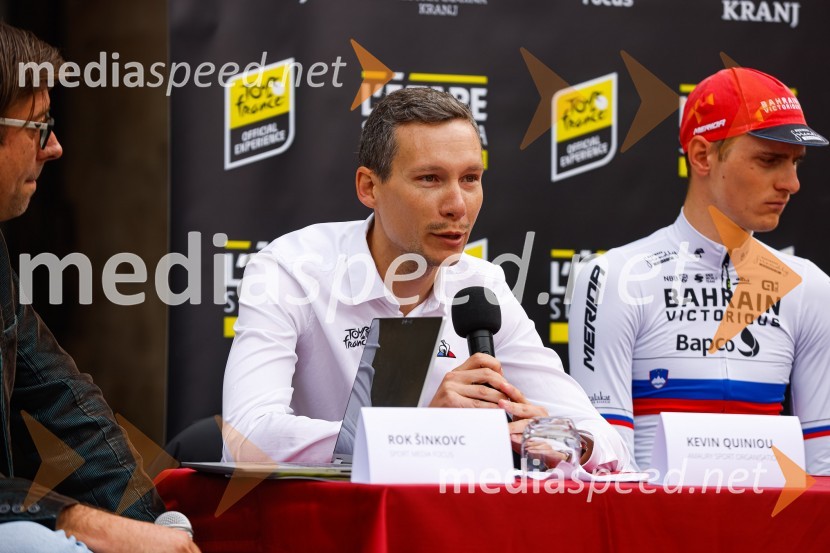  Kevin Quiniou,  vodja licenčnega projekta L'Étape by Tour de France ;  Matej Mohorič, cestni kolesar, ambasador L'EtapeV Kranju predstavili L'Étape Slovenia by Tour de France