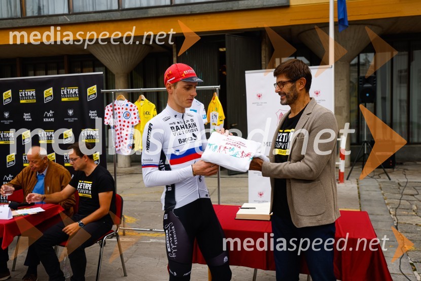  Matej Mohorič, cestni kolesar, ambasador L'Etape;  Matjaž Rakovec, župan Mestne občine KranjV Kranju predstavili L'Étape Slovenia by Tour de France