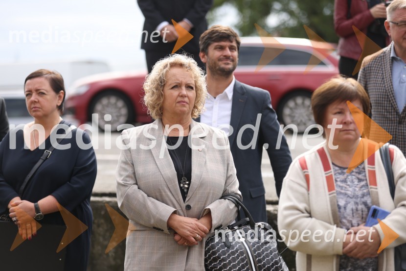  Alenka Iskra, podžupanja Mestne občine Maribor za področje sociale, socialnega podjetništva, kulture in turizma ter društev in nevladnih organizacijOdprtje muzeja Stalag XVIII-D, Maribor