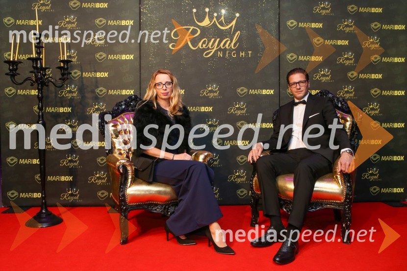  Ksenija Arzenšek, pomočnica direktorja MARIBOX;  Stipe Jerić, direktor MariboxNi čas za smrt, premiera filma v Mariboxu