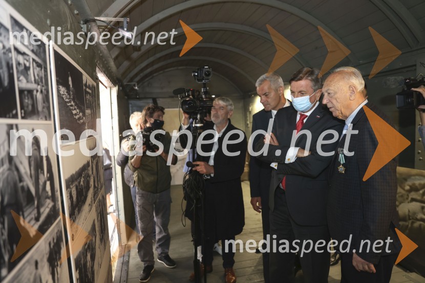  Saša Arsenovič, župan občine Maribor, podjetnik;  Borut Pahor, predsednik Republike Slovenije;  Janez  Ujčič, direktor Mednarodnega raziskovalnega centra druge svetovne vojneOdprtje muzeja Stalag XVIII-D, Maribor