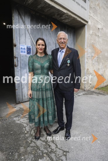  Iza Verdel, MRC Maribor;  Janez  Ujčič, direktor Mednarodnega raziskovalnega centra druge svetovne vojneOdprtje muzeja Stalag XVIII-D, Maribor