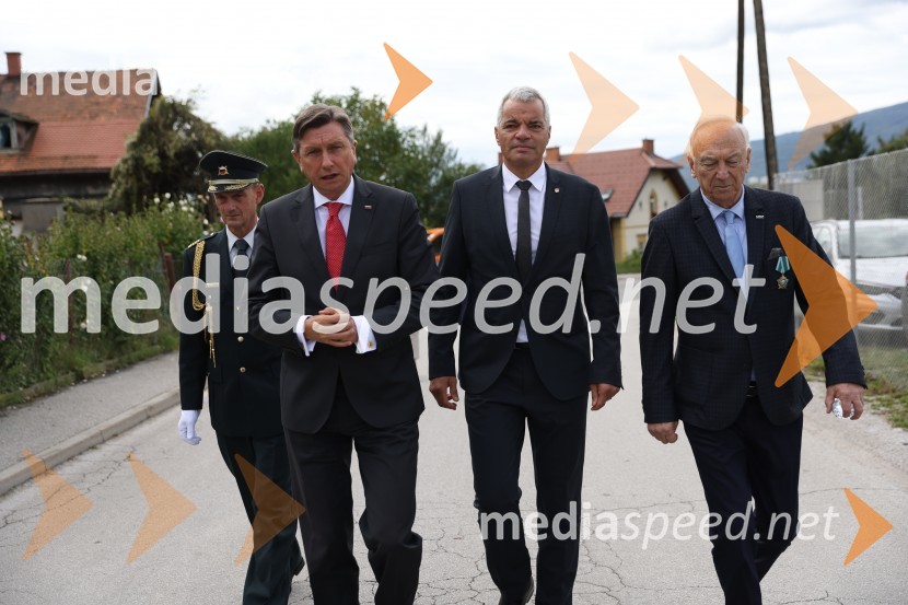  Borut Pahor, predsednik Republike Slovenije;  Saša Arsenovič, župan občine Maribor, podjetnik;  Janez  Ujčič, direktor Mednarodnega raziskovalnega centra druge svetovne vojneOdprtje muzeja Stalag XVIII-D, Maribor