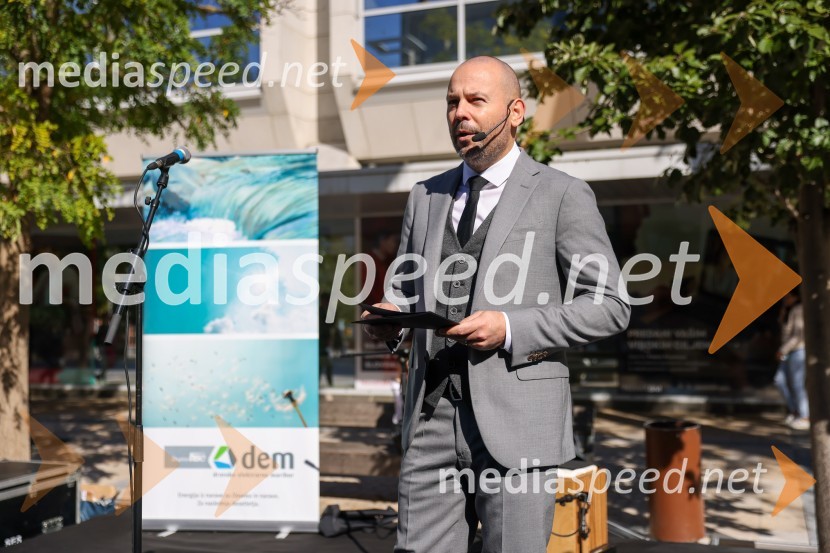 Dravske elektrarne Maribor ob 70. letnici odprle razstavo