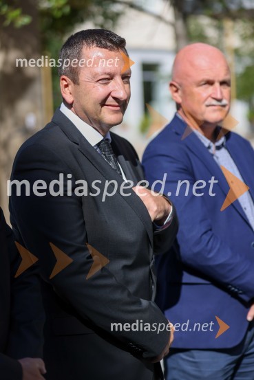 dr. Viktor Vračar, generalni direktor HSE;  Franc Dover, direktor, Snaga d.o.o., MariborDravske elektrarne Maribor ob 70. letnici odprle razstavo