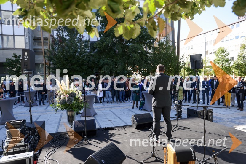 Dravske elektrarne Maribor ob 70. letnici odprle razstavo