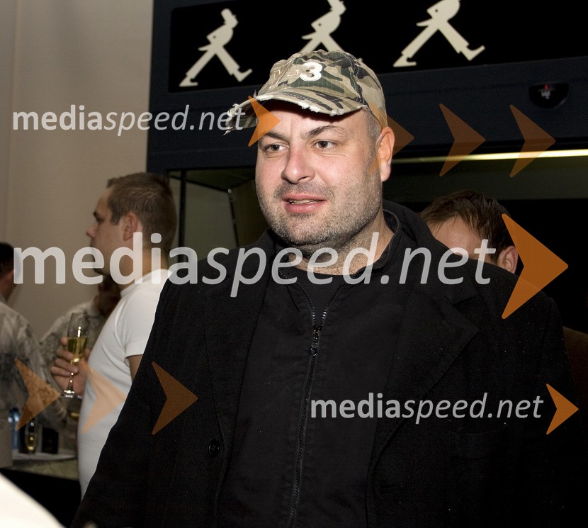 Jernej Šugman, igralecLaži, ampak pošteno, premiera monokomedije Boruta Veselka