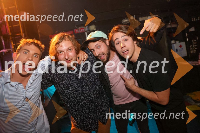  Žan Serčič, glasbenik;  Gregor Stermecki, urednik, Radio Maribor;  Tine Matjašič, Alo!Stari;  Bojan Cvjetićanin, Joker OutFrišno / Fresh – 1. Dan nove slovenske glasbe