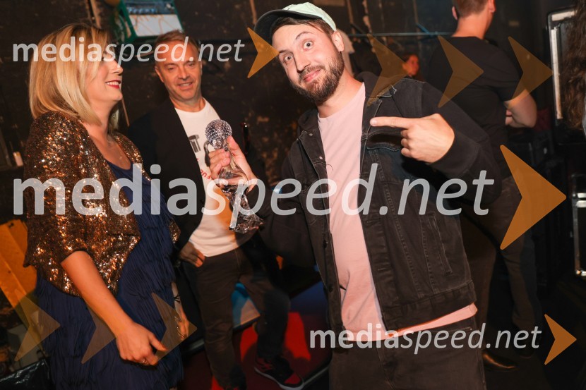  Lara Šiljevinac, pevka;  Jani Hace, glasbenik;  Tine Matjašič, Alo!StariFrišno / Fresh – 1. Dan nove slovenske glasbe