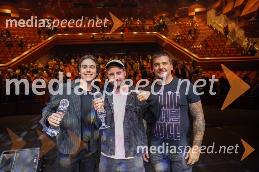  Bojan Cvjetićanin, Joker Out;  Tine Matjašič, Alo!Stari;  Matej Kosmačin, Alo!StariFrišno / Fresh – 1. Dan nove slovenske glasbe