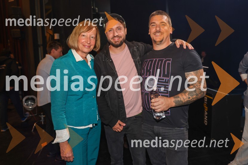  Mojca Menart, vodja založništva na RTV SLO;  Tine Matjašič, Alo!Stari;  Matej Kosmačin, Alo!StariFrišno / Fresh – 1. Dan nove slovenske glasbe