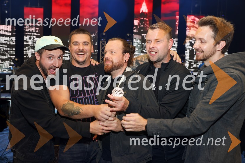  Tine Matjašič, Alo!Stari;  Matej Kosmačin, Alo!Stari;  Matic Mlakar, glasbenik, Alo!Stari;  Tomaž Medvar, Alo!Stari;  Jernej Metež, glasbenik, Alo!StariFrišno / Fresh – 1. Dan nove slovenske glasbe