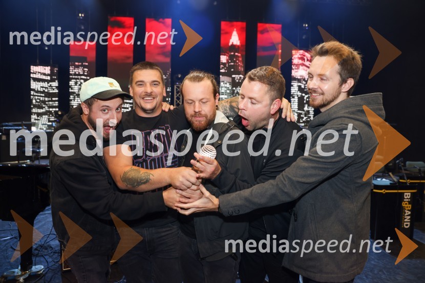  Tine Matjašič, Alo!Stari;  Matej Kosmačin, Alo!Stari;  Matic Mlakar, glasbenik, Alo!Stari;  Tomaž Medvar, Alo!Stari;  Jernej Metež, glasbenik, Alo!StariFrišno / Fresh – 1. Dan nove slovenske glasbe