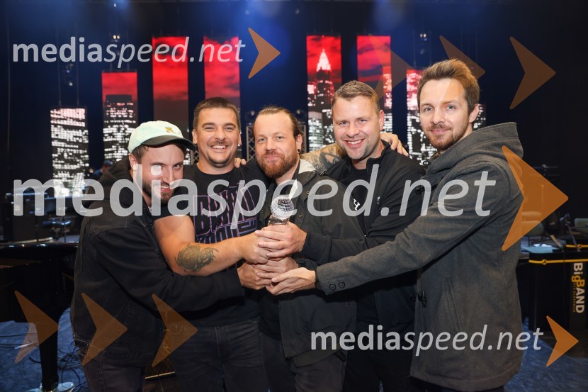  Tine Matjašič, Alo!Stari;  Matej Kosmačin, Alo!Stari;  Matic Mlakar, glasbenik, Alo!Stari;  Tomaž Medvar, Alo!Stari;  Jernej Metež, glasbenik, Alo!StariFrišno / Fresh – 1. Dan nove slovenske glasbe