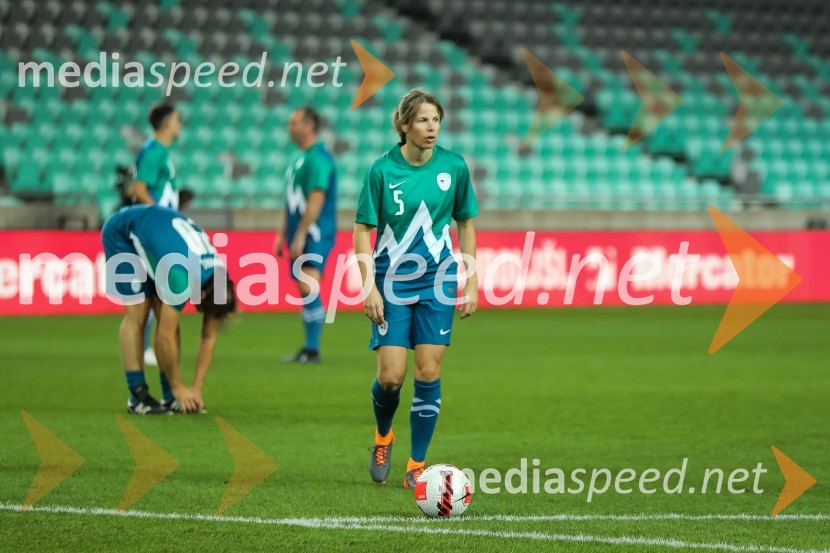  Vesna  Fabjan, smučarska tekačicaDobrodelni dogodek Fundacije Miroslava Cerarja