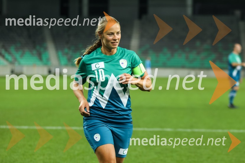  Tina Maze, bivša slovenska alpska smučarkaDobrodelni dogodek Fundacije Miroslava Cerarja