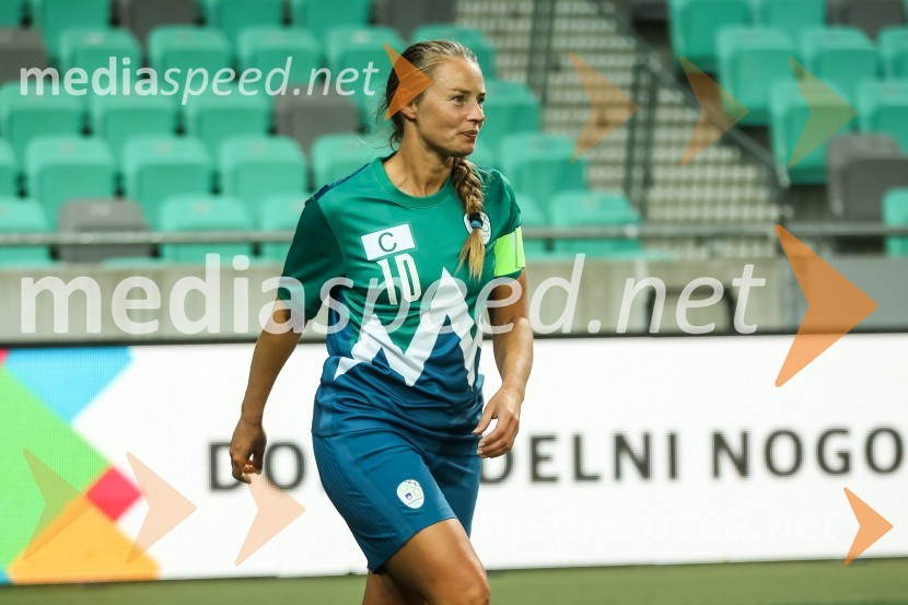  Tina Maze, bivša slovenska alpska smučarkaDobrodelni dogodek Fundacije Miroslava Cerarja