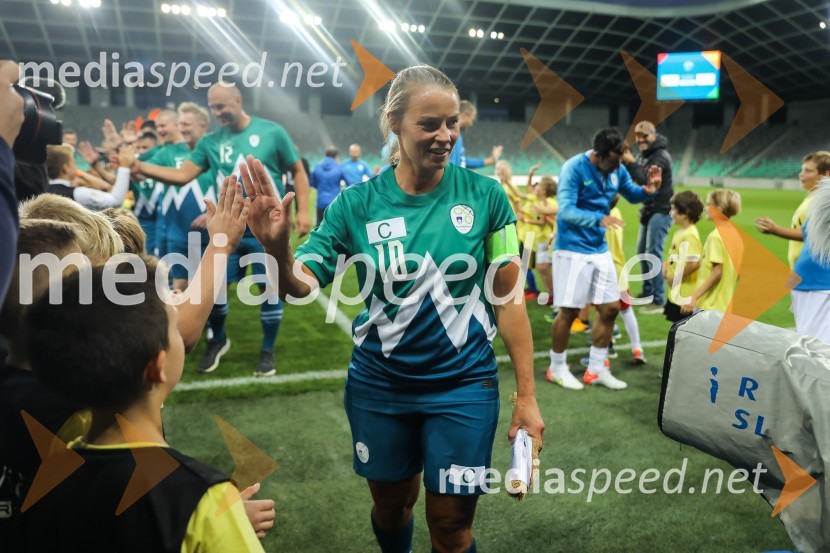  Tina Maze, bivša slovenska alpska smučarkaDobrodelni dogodek Fundacije Miroslava Cerarja