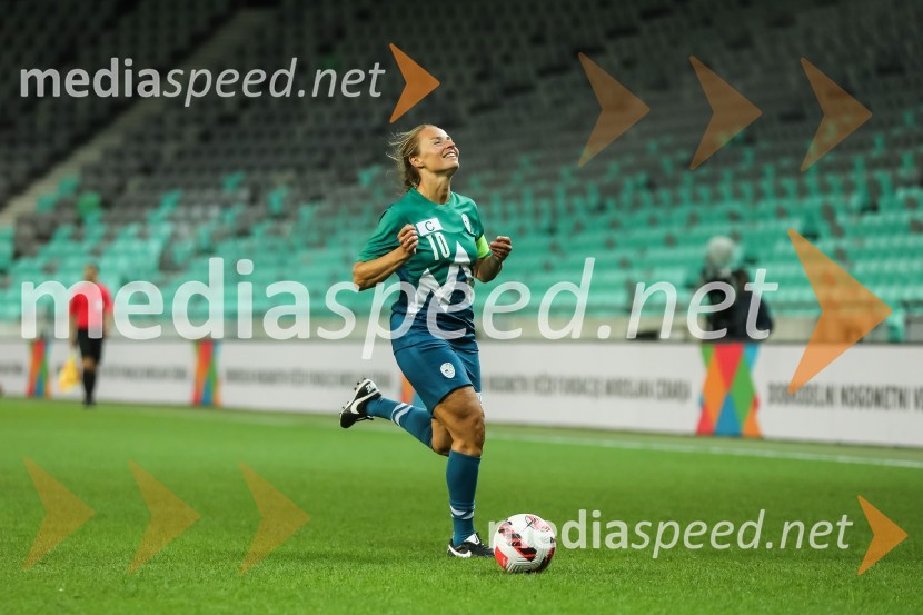  Tina Maze, bivša slovenska alpska smučarkaDobrodelni dogodek Fundacije Miroslava Cerarja