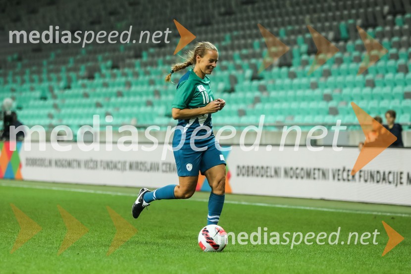  Tina Maze, bivša slovenska alpska smučarkaDobrodelni dogodek Fundacije Miroslava Cerarja