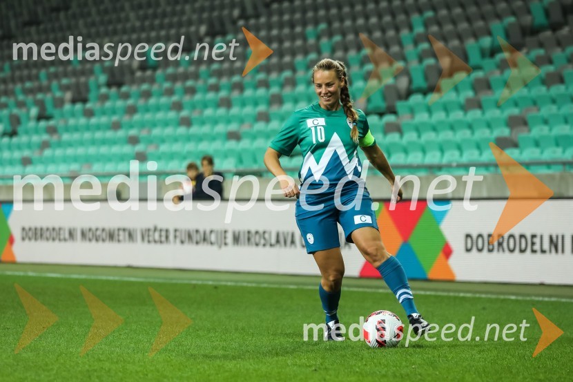  Tina Maze, bivša slovenska alpska smučarkaDobrodelni dogodek Fundacije Miroslava Cerarja