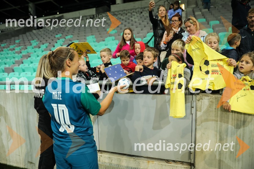  Tina Maze, bivša slovenska alpska smučarkaDobrodelni dogodek Fundacije Miroslava Cerarja