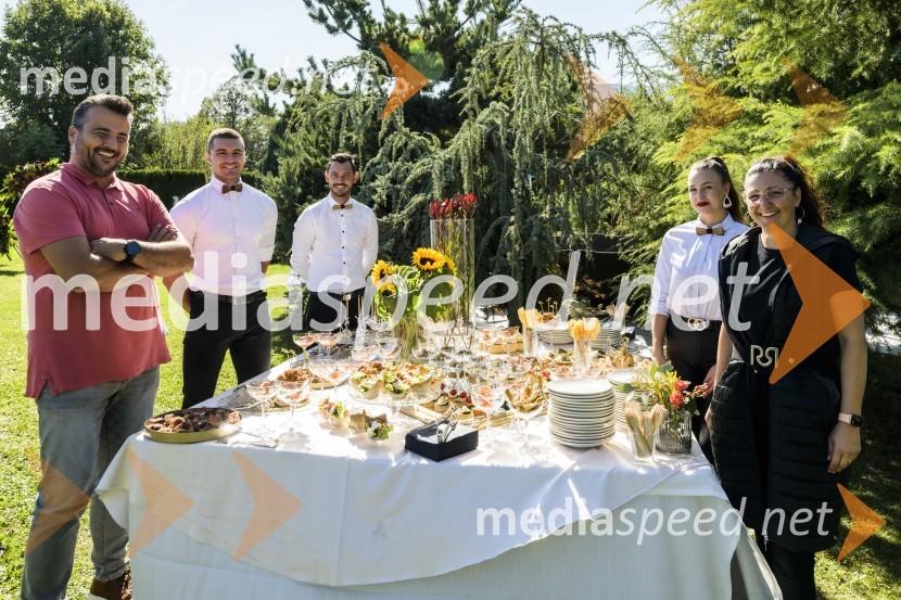 Ekskluzivno druženje z Vražjimi damami