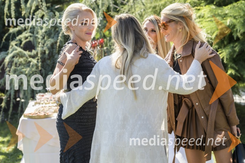  Carmen Osovnikar;  Nika  Čukur,  ShowRoom events;  Špela KastelicEkskluzivno druženje z Vražjimi damami