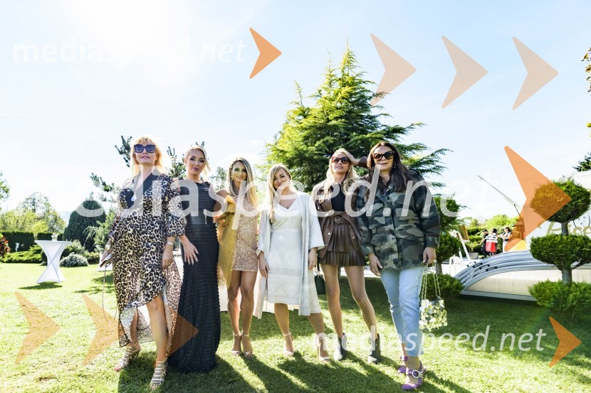  Andreja  Medvedič, lastnica in direktorica Sense Wellness Cluba;  Carmen Osovnikar;  Gordana Grandošek Whiddon, plesalka, lastnica blagovne znamke GGW;  Nika  Čukur,  ShowRoom events;  Špela Kastelic;  Pika  Zrim, The50thAvenue, Le Specs SlovenijaEkskluzivno druženje z Vražjimi damami