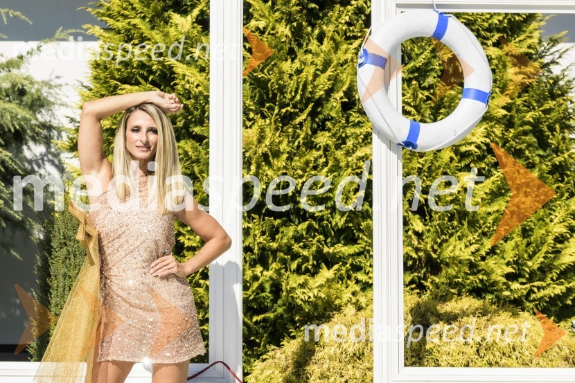  Gordana Grandošek Whiddon, plesalka, lastnica blagovne znamke GGWEkskluzivno druženje z Vražjimi damami