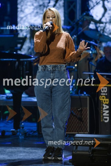  Marjetka Vovk, pevka, duo MaraayaFrišno / Fresh – 1. Dan nove slovenske glasbe