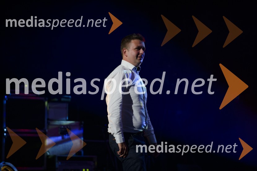  Robert Levstek,  odgovorni urednik Radia Maribor, moderator prireditevFrišno / Fresh – 1. Dan nove slovenske glasbe