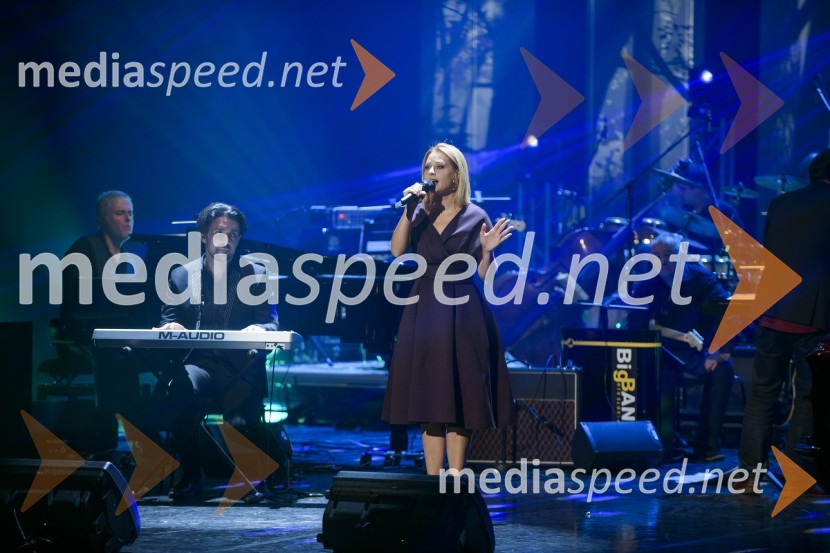  Aleš Vovk - Raay, glasbenik, duo Maraaya;  Marjetka Vovk, pevka, duo MaraayaFrišno / Fresh – 1. Dan nove slovenske glasbe