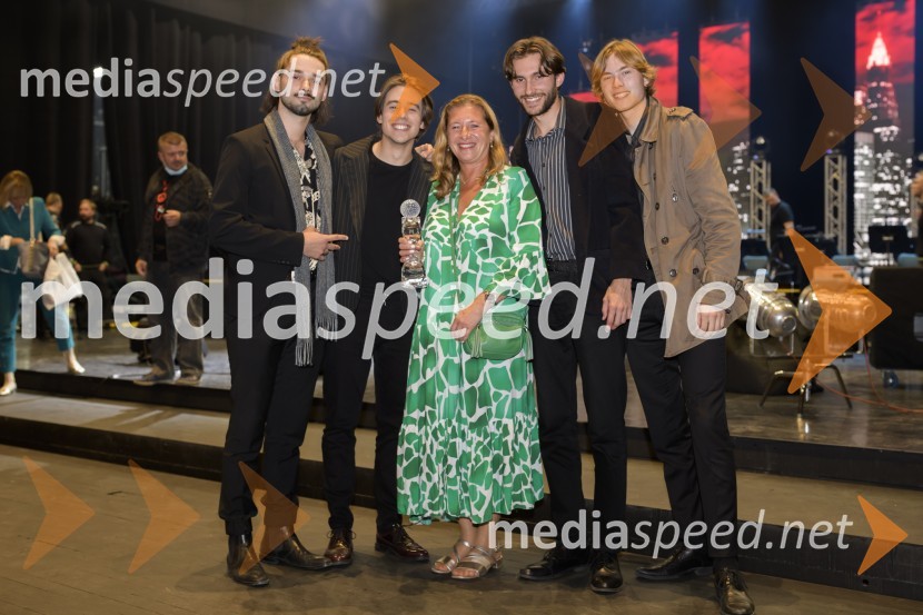  Jan  Peteh, Joker Out;  Bojan Cvjetićanin, Joker Out;  ... ;  Martin  Jurkovič, Joker Out;  Kris  Guštin, Joker OutFrišno / Fresh – 1. Dan nove slovenske glasbe