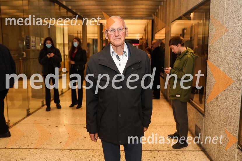  Miroslav Cerar, nekdanji gimnastičar, predsednik Odbora za podeljevanje Bloudkovih priznanjČešnjev vrt, premiera komedije in podelitev Dnevnikove nagrade Tjaši Železnik