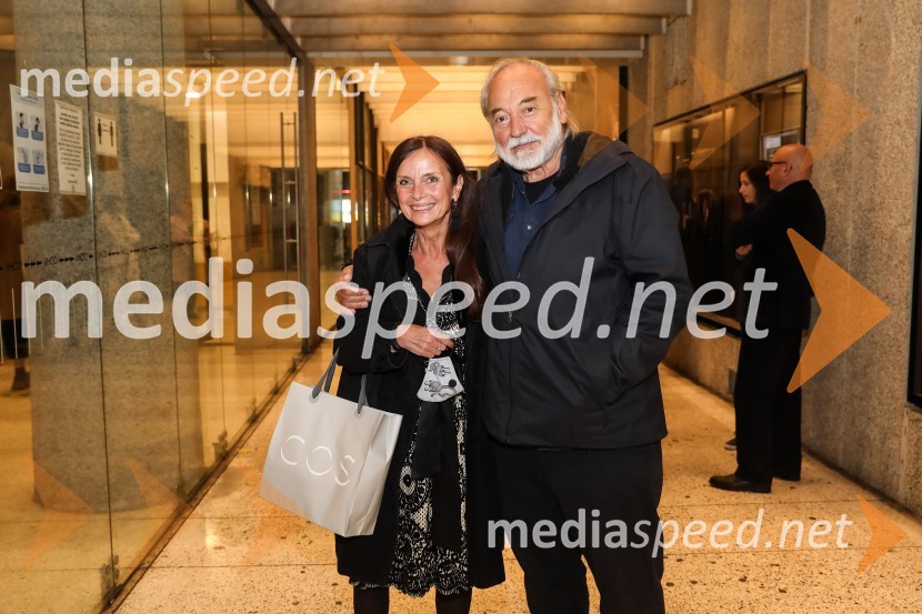  Darja Hlavka Godina, glasbena oblikovalka;  Karpo Godina, režiserČešnjev vrt, premiera komedije in podelitev Dnevnikove nagrade Tjaši Železnik