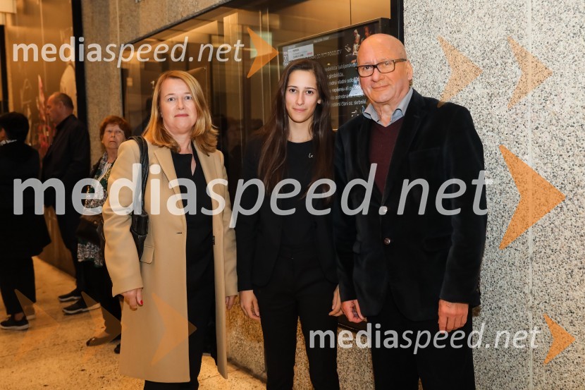  Petra Škofic, vodja kabineta predsednika Vlade Republike Slovenije;  Katarina Julija Pipan, slovenska tekmovalka v dresurnem jahanju;  Janez Pipan, režiserČešnjev vrt, premiera komedije in podelitev Dnevnikove nagrade Tjaši Železnik